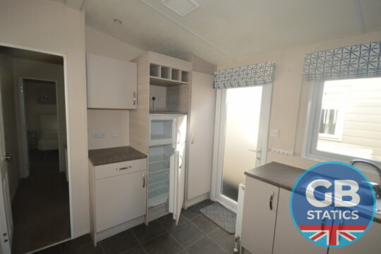 2014 Delta Destiny 2 bed DG CH