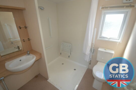 2012 Pemberton Sovereign WHEELCHAIR FRIENDLY/ACCESSIBLE 2 bed DG CH