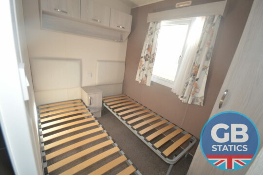 2014 Delta Destiny 2 bed DG CH