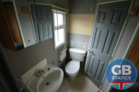 2002 Cosalt Sandhurst 2 bed 32x12ft DG PROJECT VAN