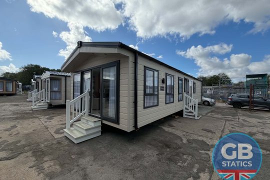 2027 Delta Superior Deluxe 40x14ft 2 bed