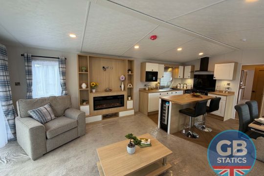 2027 Delta Superior Deluxe 40x14ft 2 bed